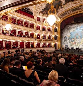 ©Prague - L'Opera d'Etat